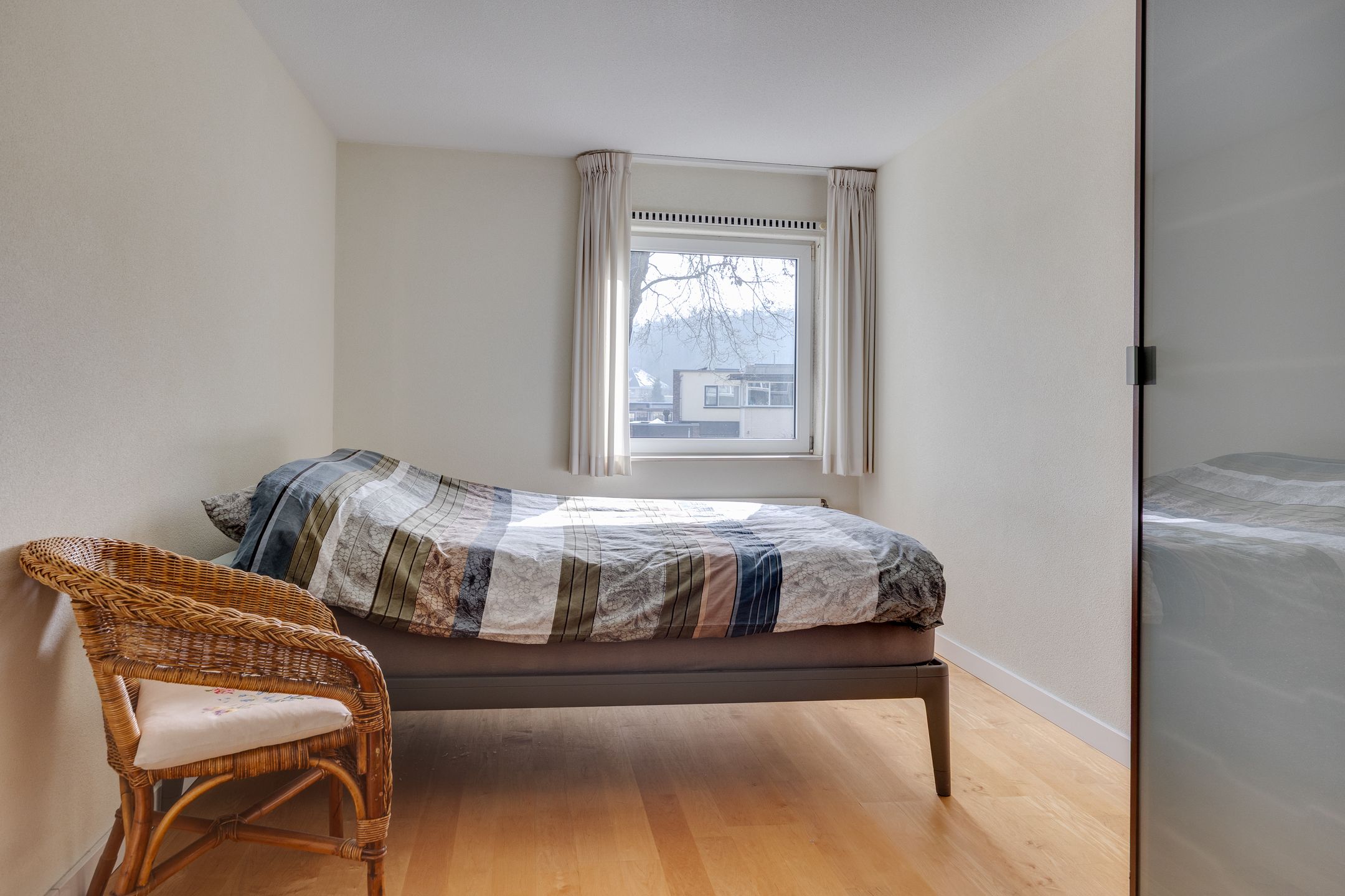 Spacious 3-room apartment with balcony and parking in Hilversum — 21