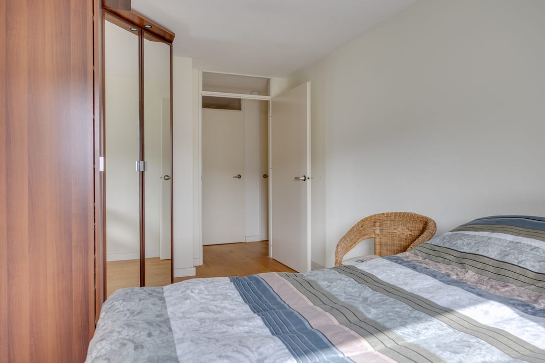 Spacious 3-room apartment with balcony and parking in Hilversum — 22