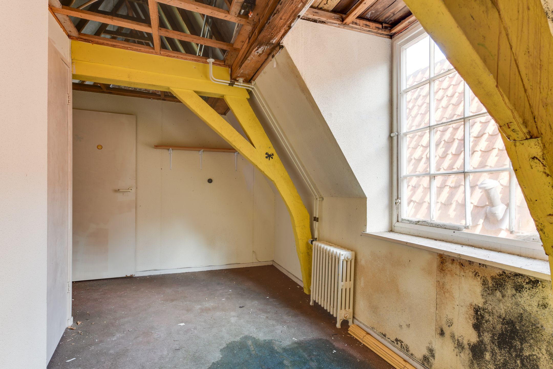 Historic Monument Townhouse for Renovation in Alkmaar Center — 26