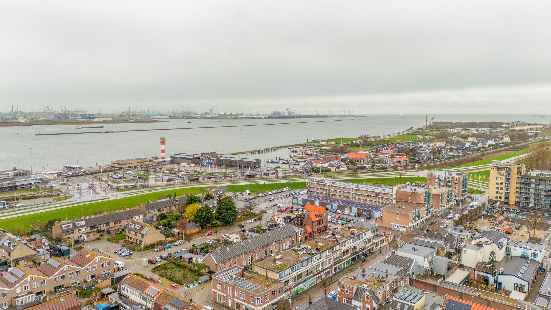 Photo 42 of Schoolstraat 25