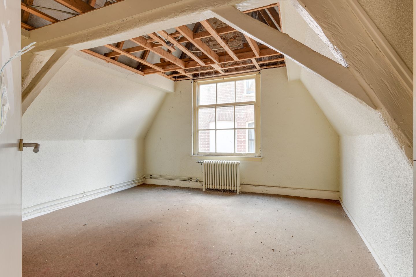 Historic Monument Townhouse for Renovation in Alkmaar Center — 17
