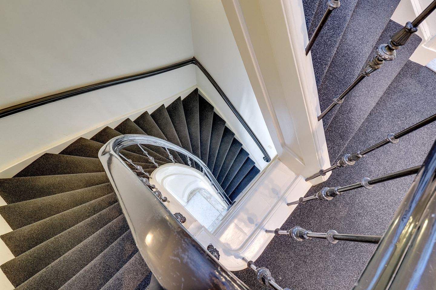 View photo 5 of Plompetorengracht 19