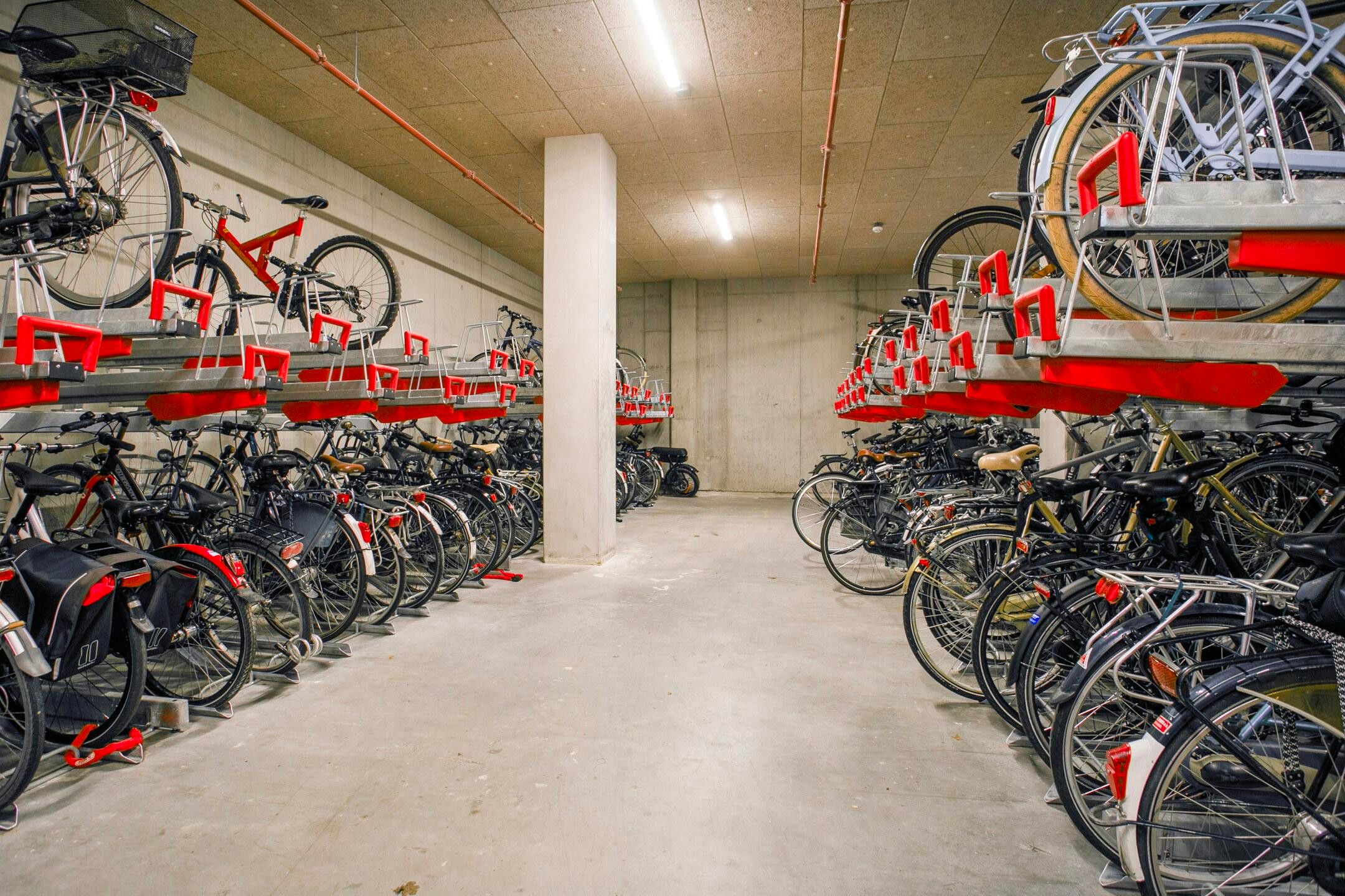 Photo 21 of Vincent van den Heuvellaan 39