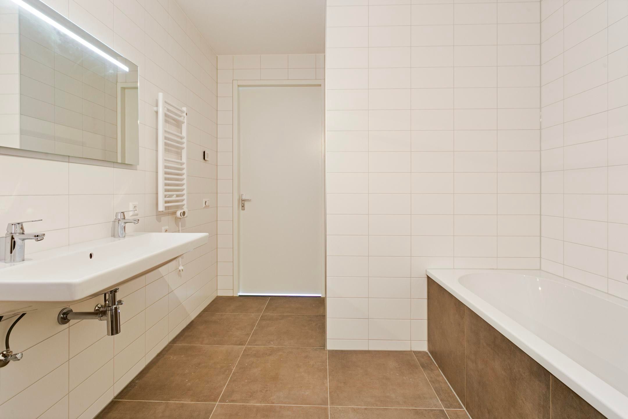 Photo 15 of Vincent van den Heuvellaan 39