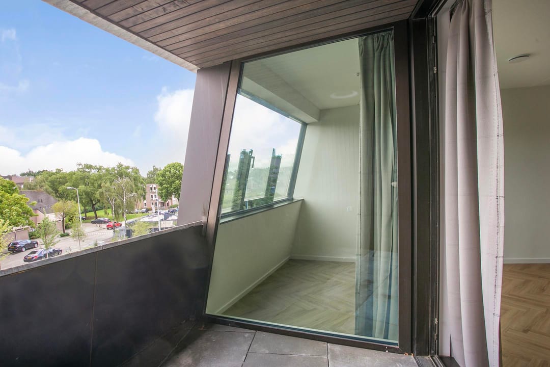 Photo 7 of Vincent van den Heuvellaan 39