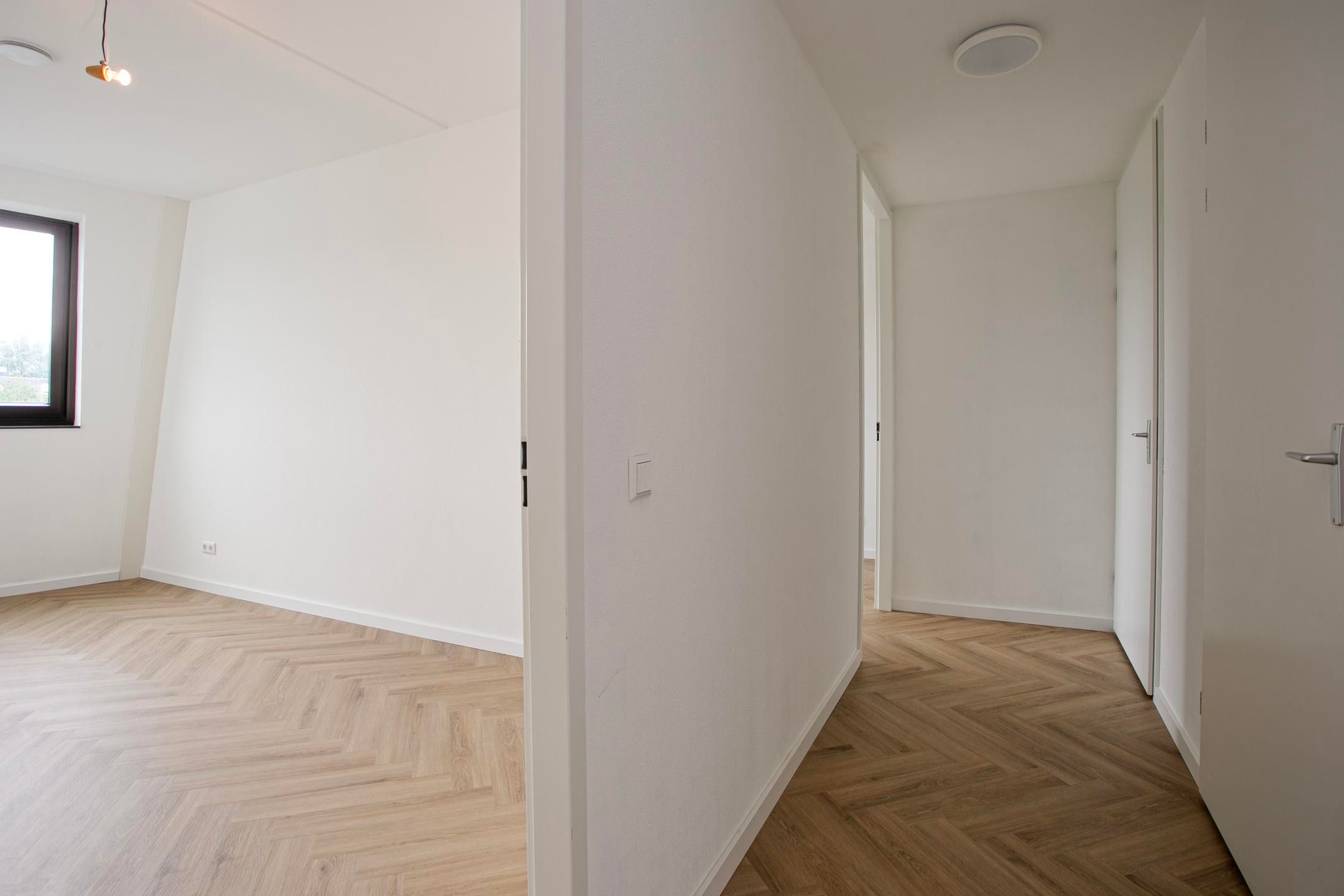 Photo 9 of Vincent van den Heuvellaan 39