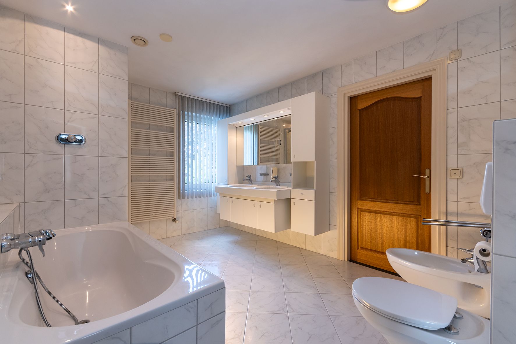 Foto 42 van Spoorlaan 6