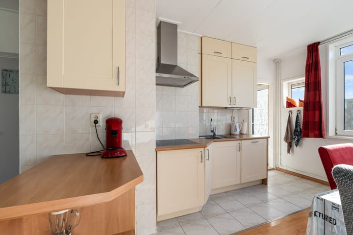 Photo 3 of Dr. Ir. Lelystraat 25