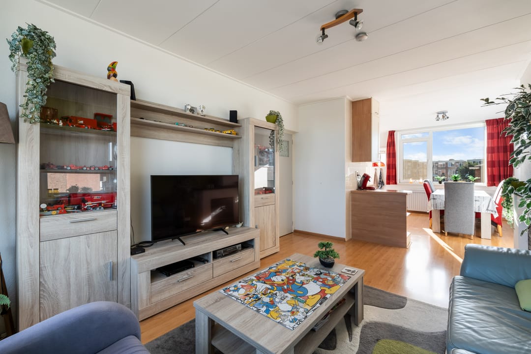 Photo 7 of Dr. Ir. Lelystraat 25