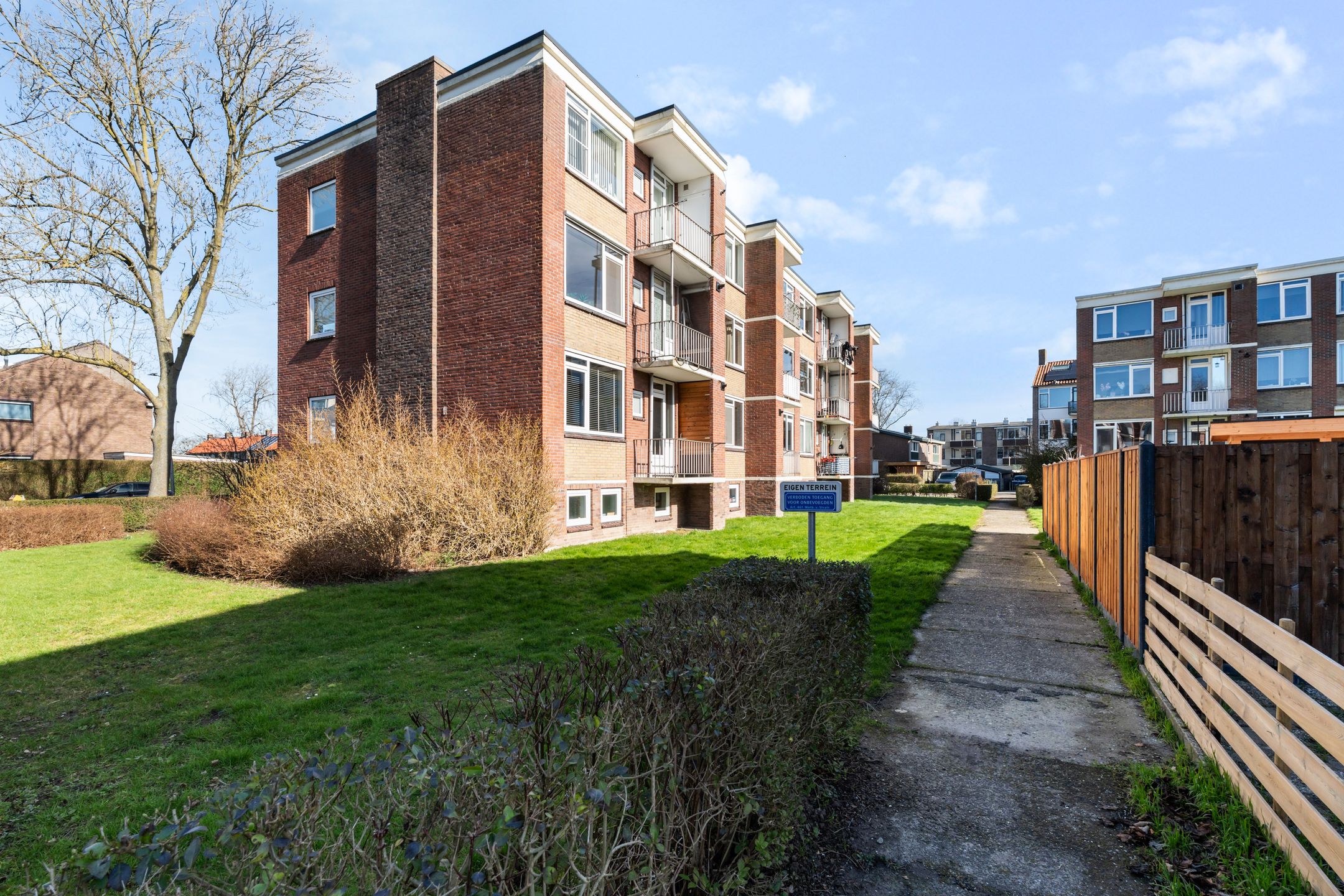 Photo 33 of Dr. Ir. Lelystraat 25