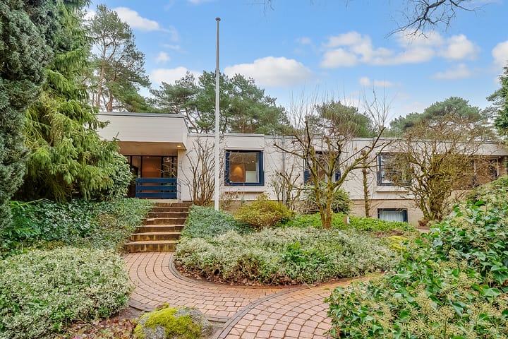 Vincent van Goghlaan 6