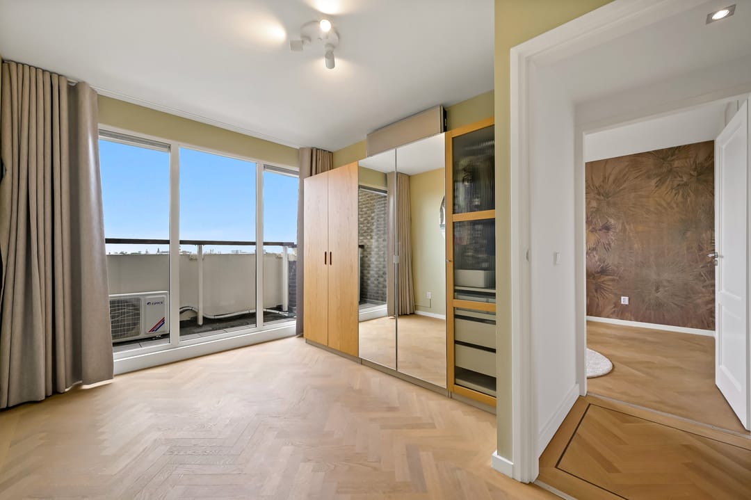 Photo 37 of Zeekant 50-M