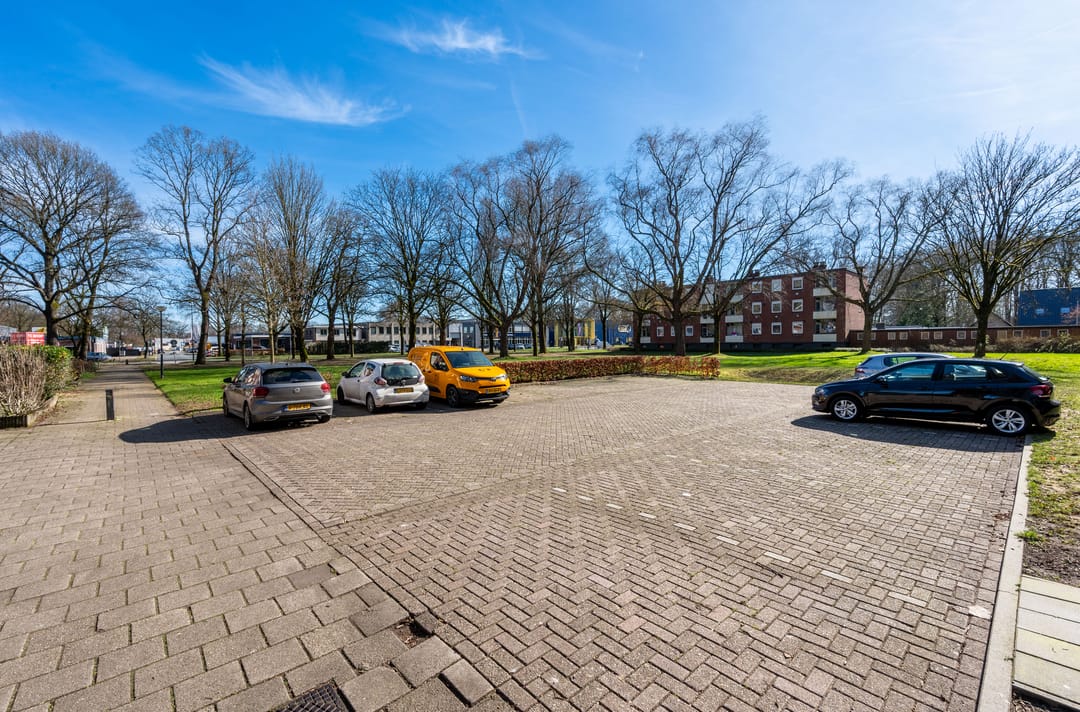 Photo 23 of Lekstraat 279