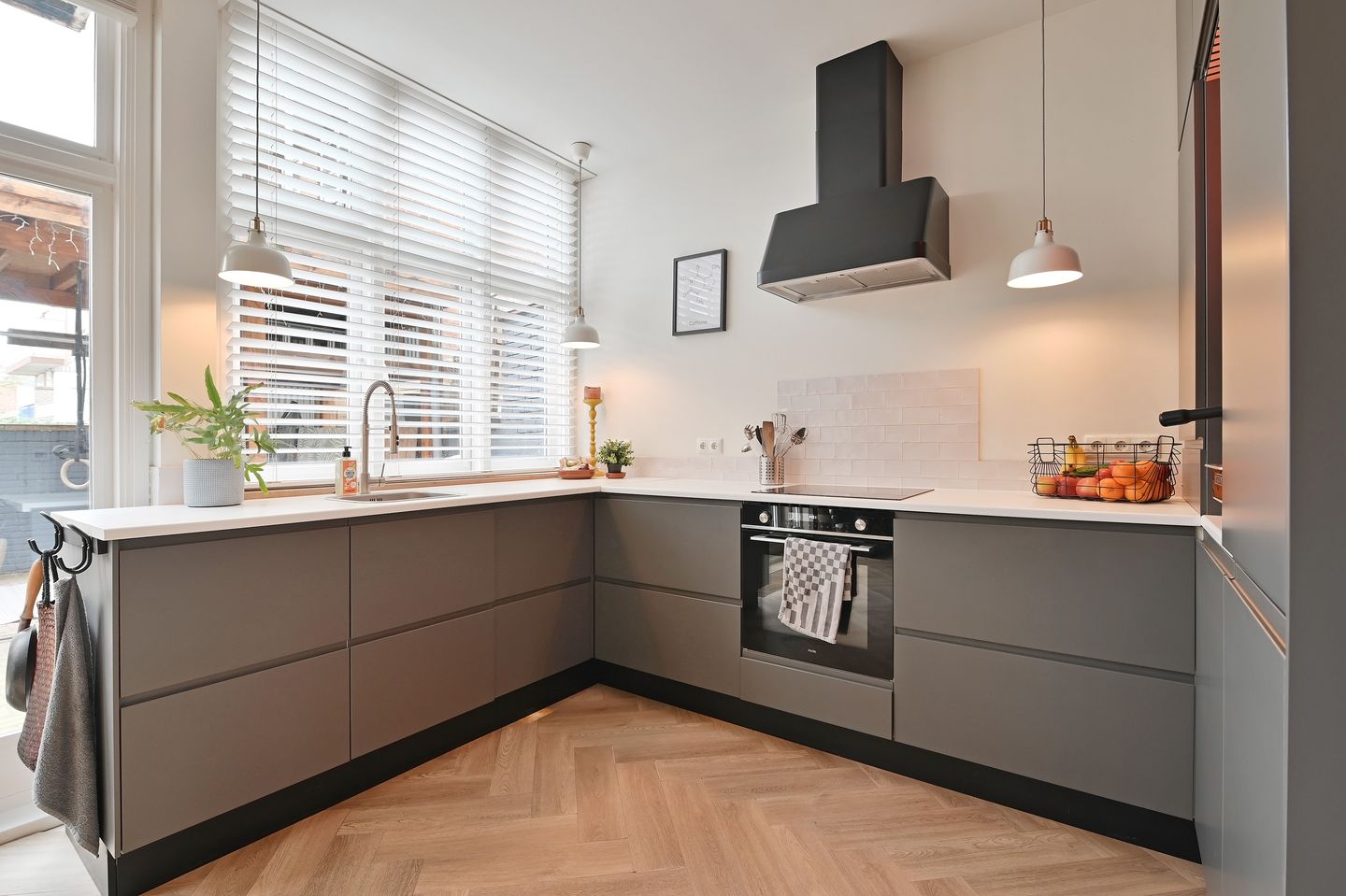 Foto 25 van Dirk Hoogenraadstraat 143