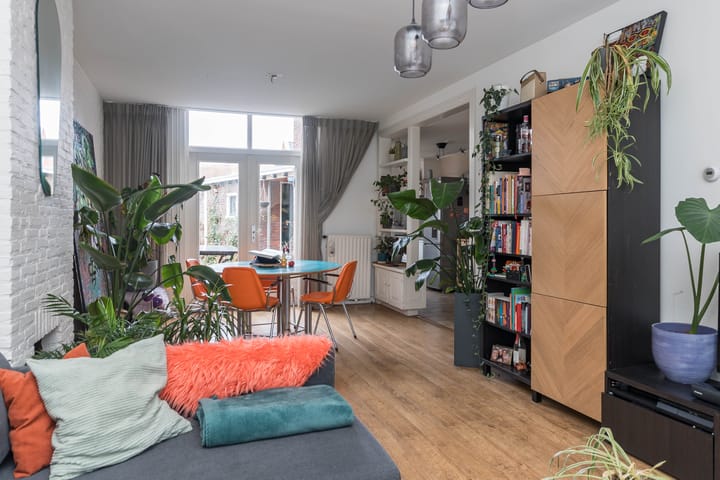 Photo 2 of Valentijnstraat 43