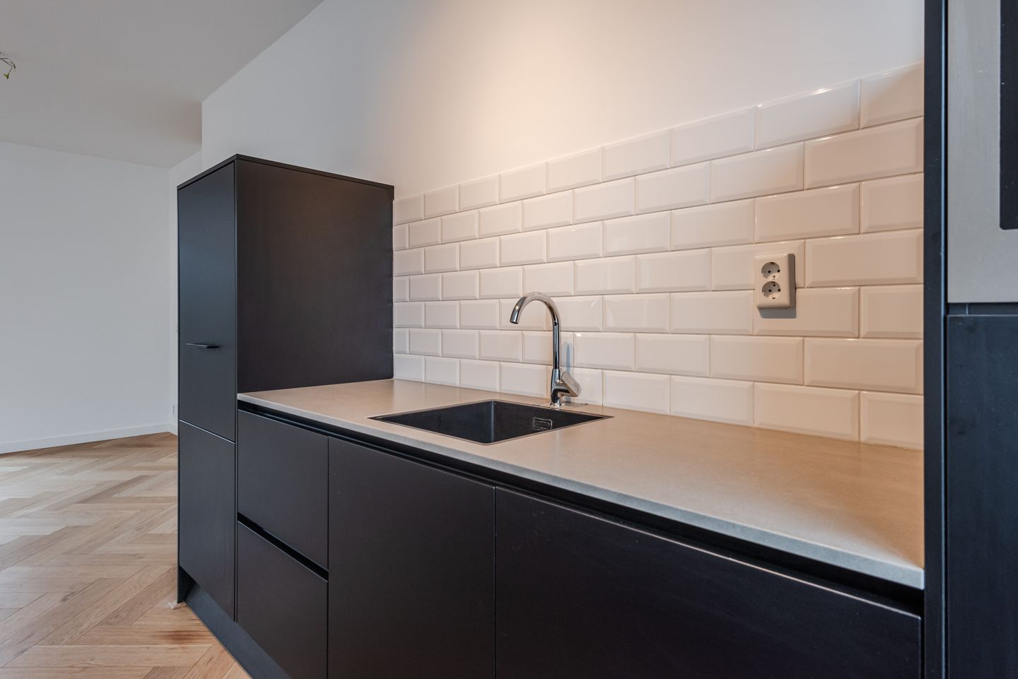 Photo 10 of Beneluxlaan 607