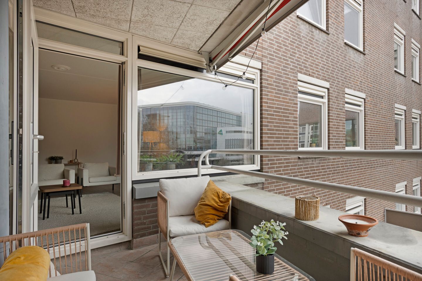 City Center Living with Panoramic Views — 17