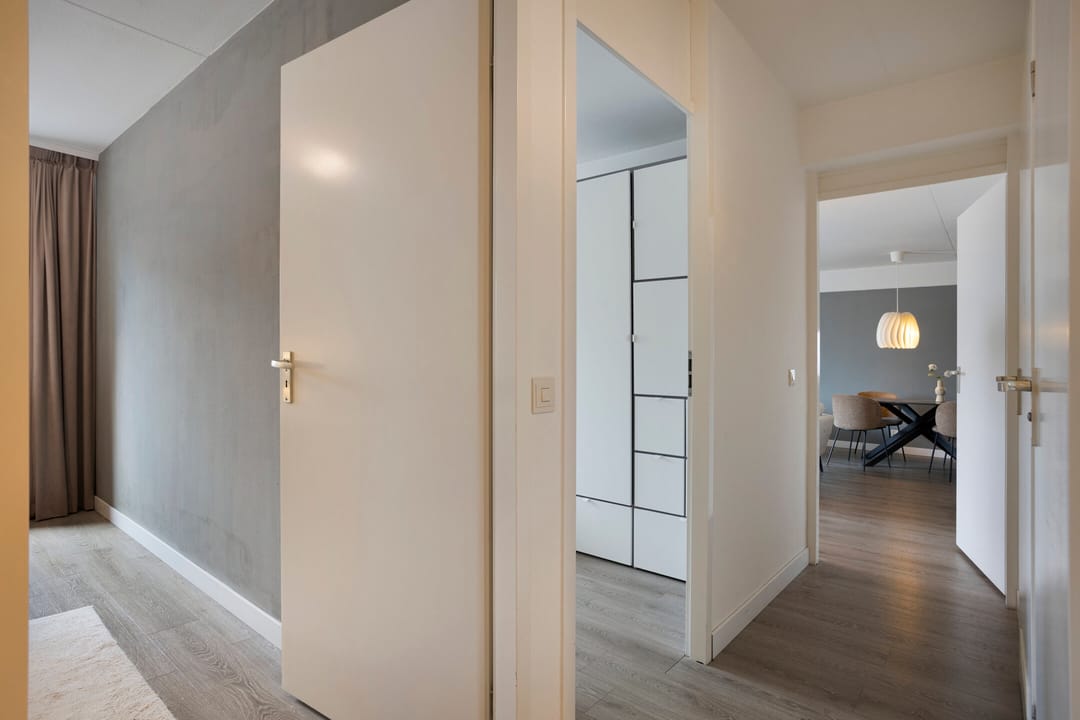 City Center Living with Panoramic Views — 21
