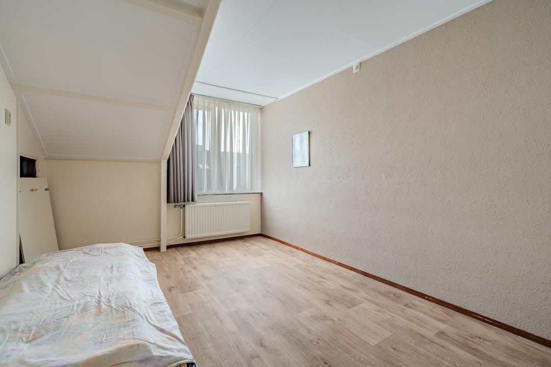Photo 23 of Rensel 67