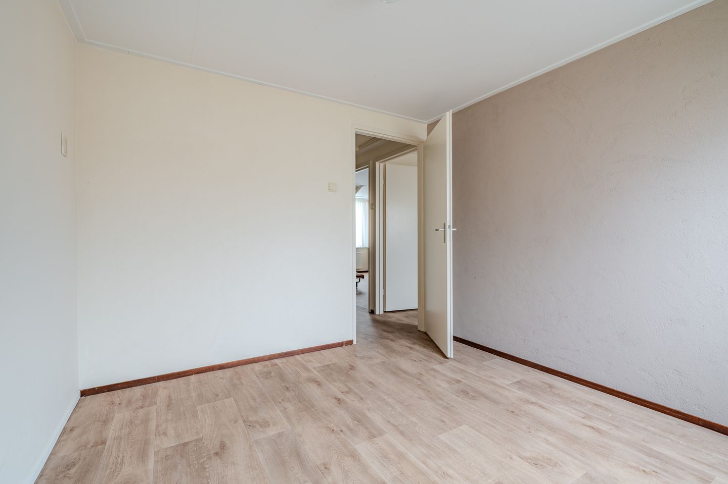 Photo 29 of Rensel 67