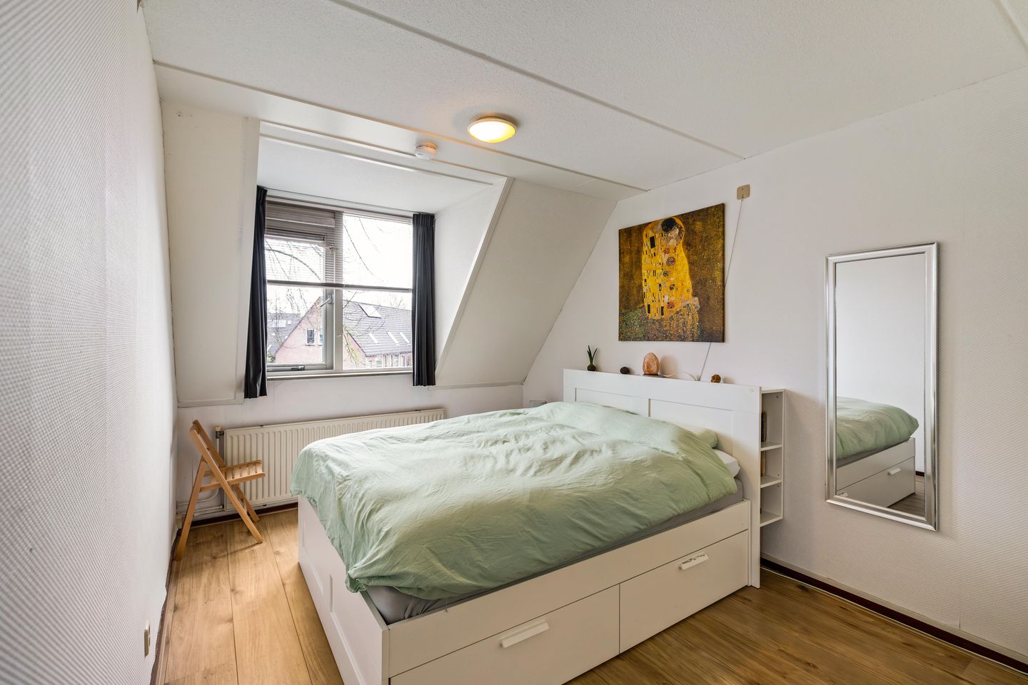 Photo 4 of Wilgenroos 40