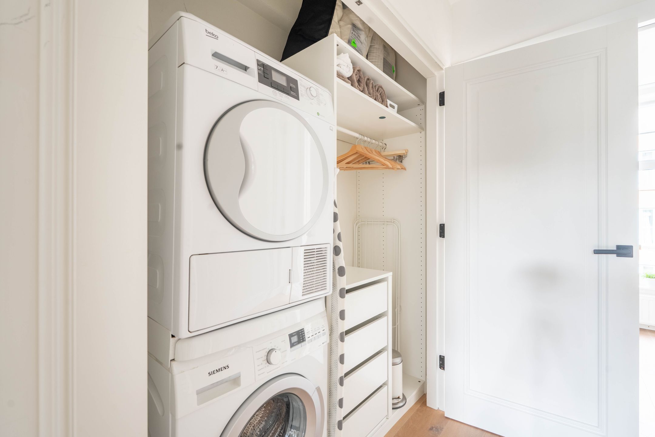 Foto 15 van De Wittenstraat 49-2