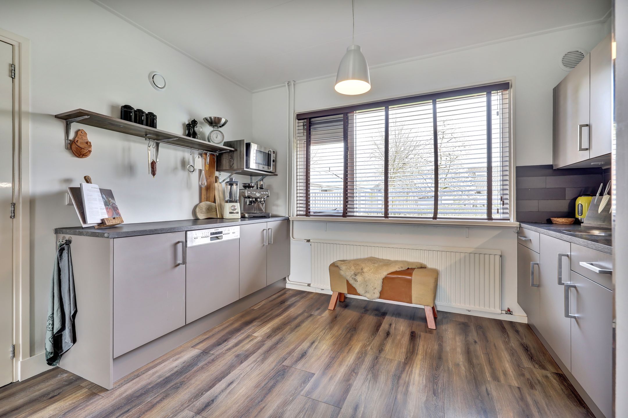 Foto 18 van Jan Roeststraat 4