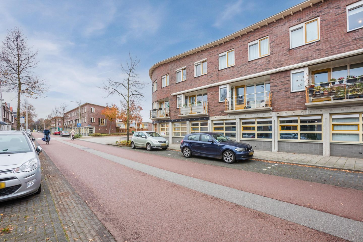 Photo 5 of Van der Helststraat 4