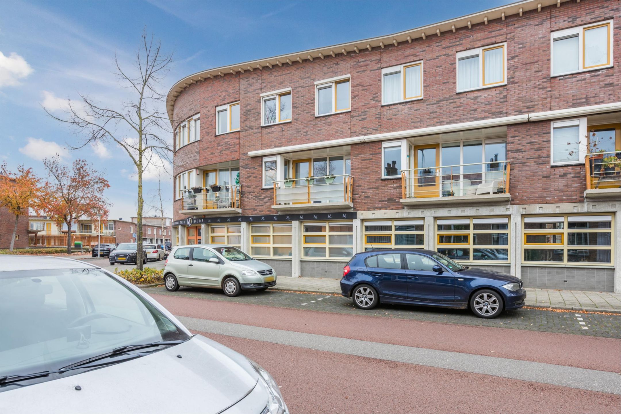 Photo 3 of Van der Helststraat 4