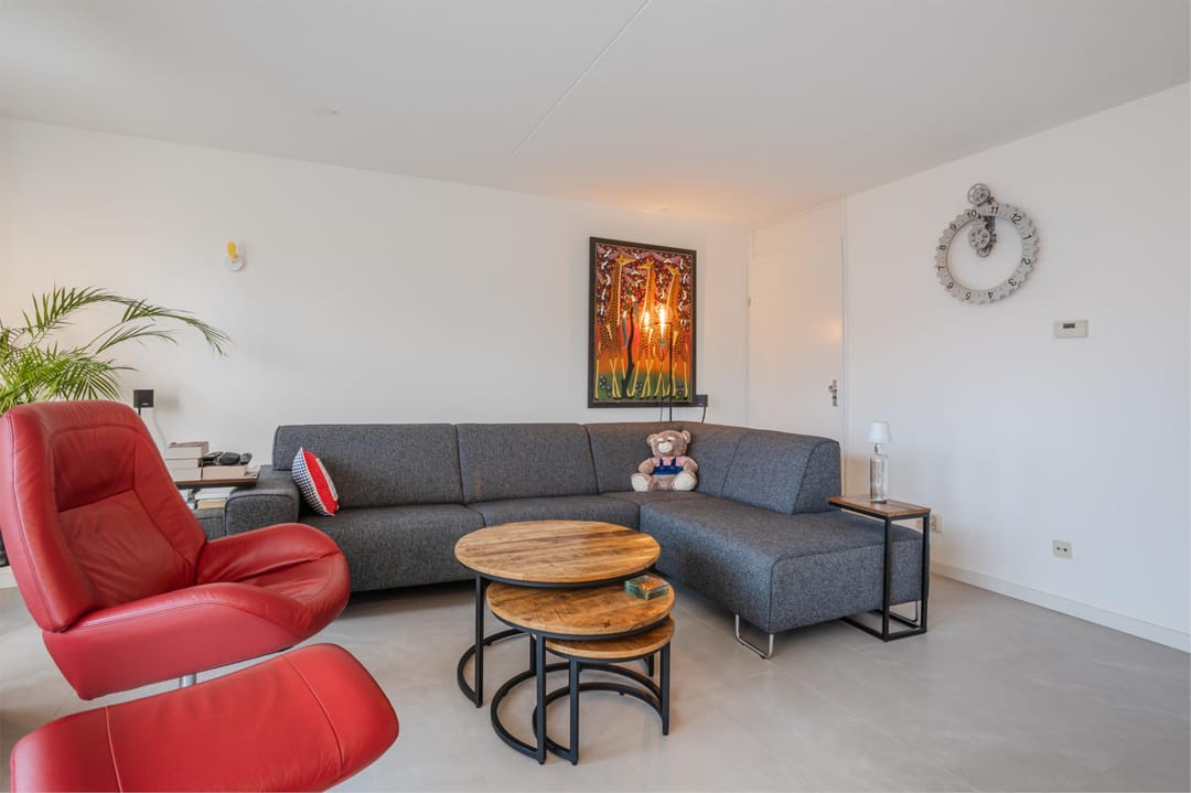 Photo 23 of Van der Helststraat 4