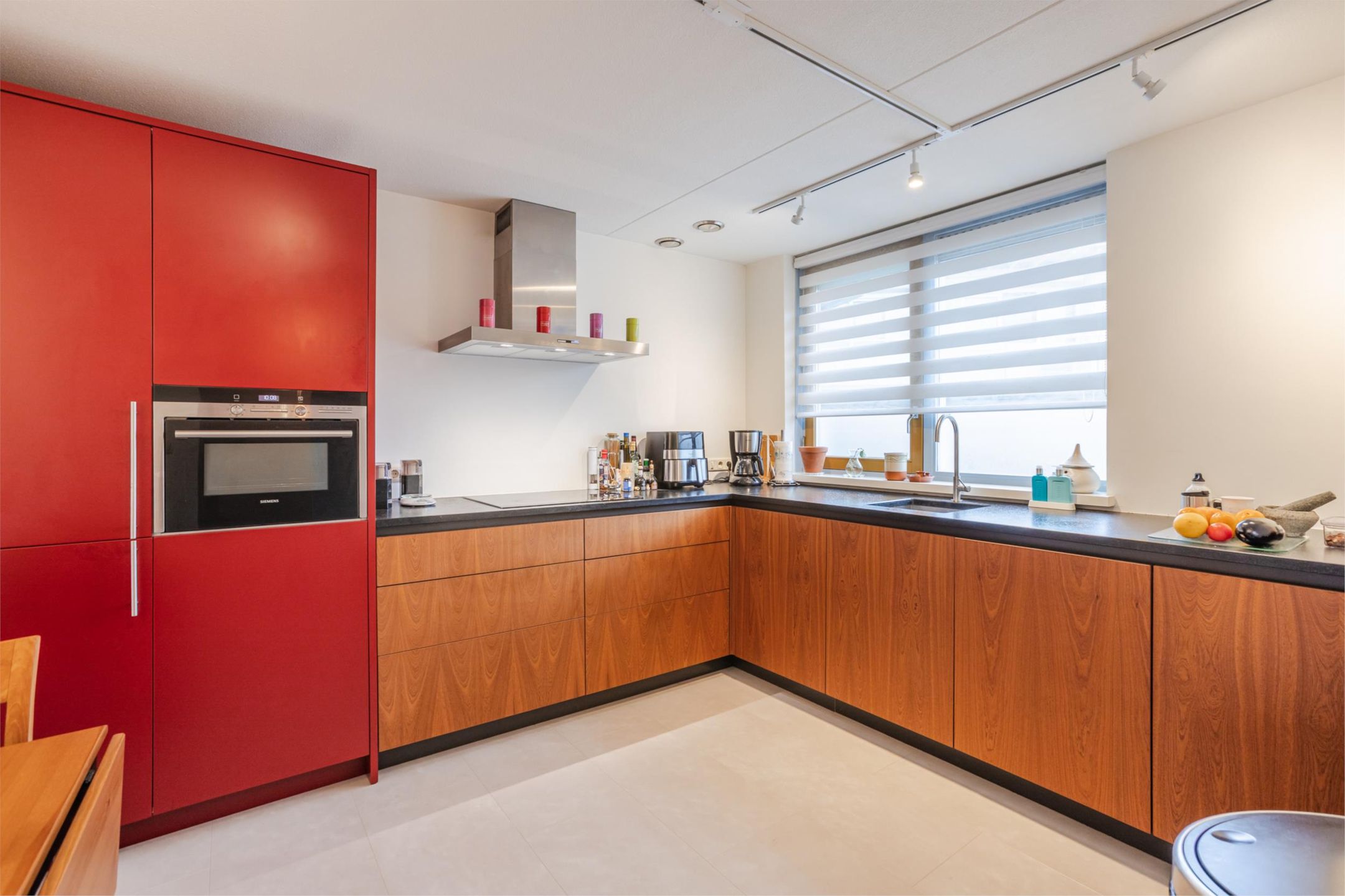 Photo 27 of Van der Helststraat 4