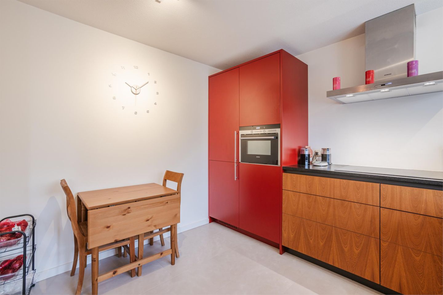 Photo 29 of Van der Helststraat 4