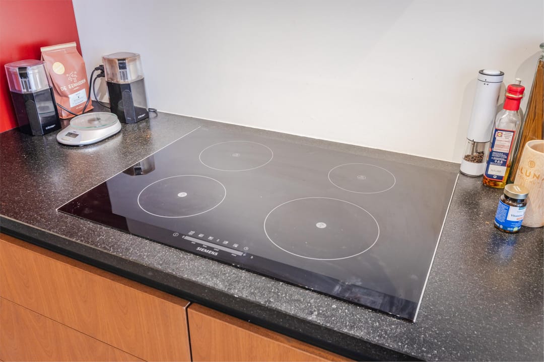 Photo 31 of Van der Helststraat 4