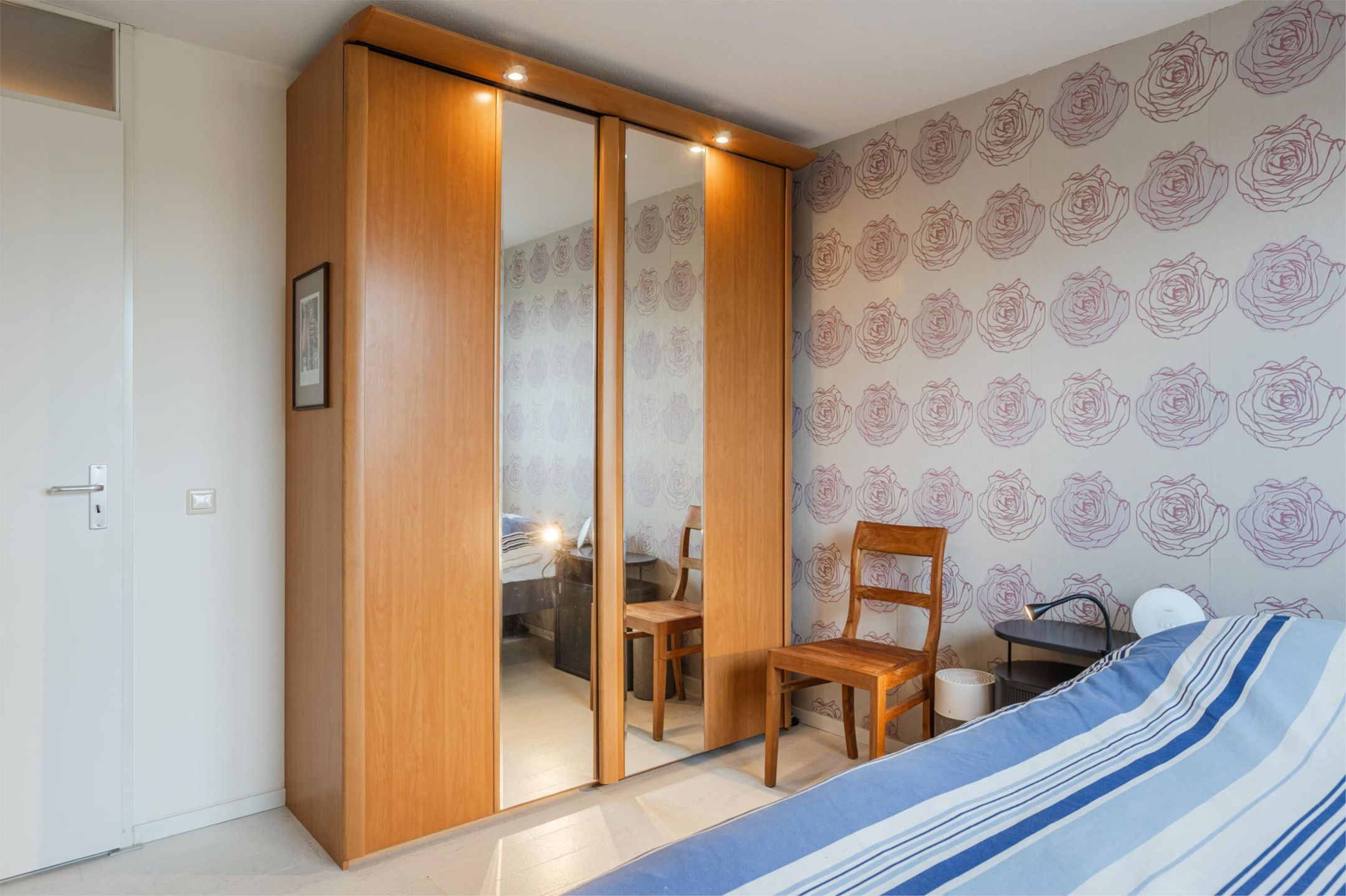 Photo 36 of Van der Helststraat 4