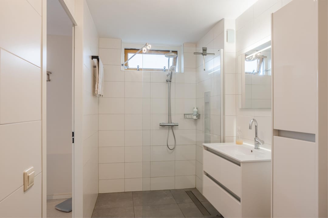 Photo 38 of Van der Helststraat 4