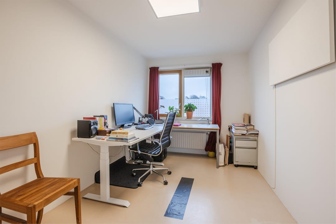 Photo 41 of Van der Helststraat 4