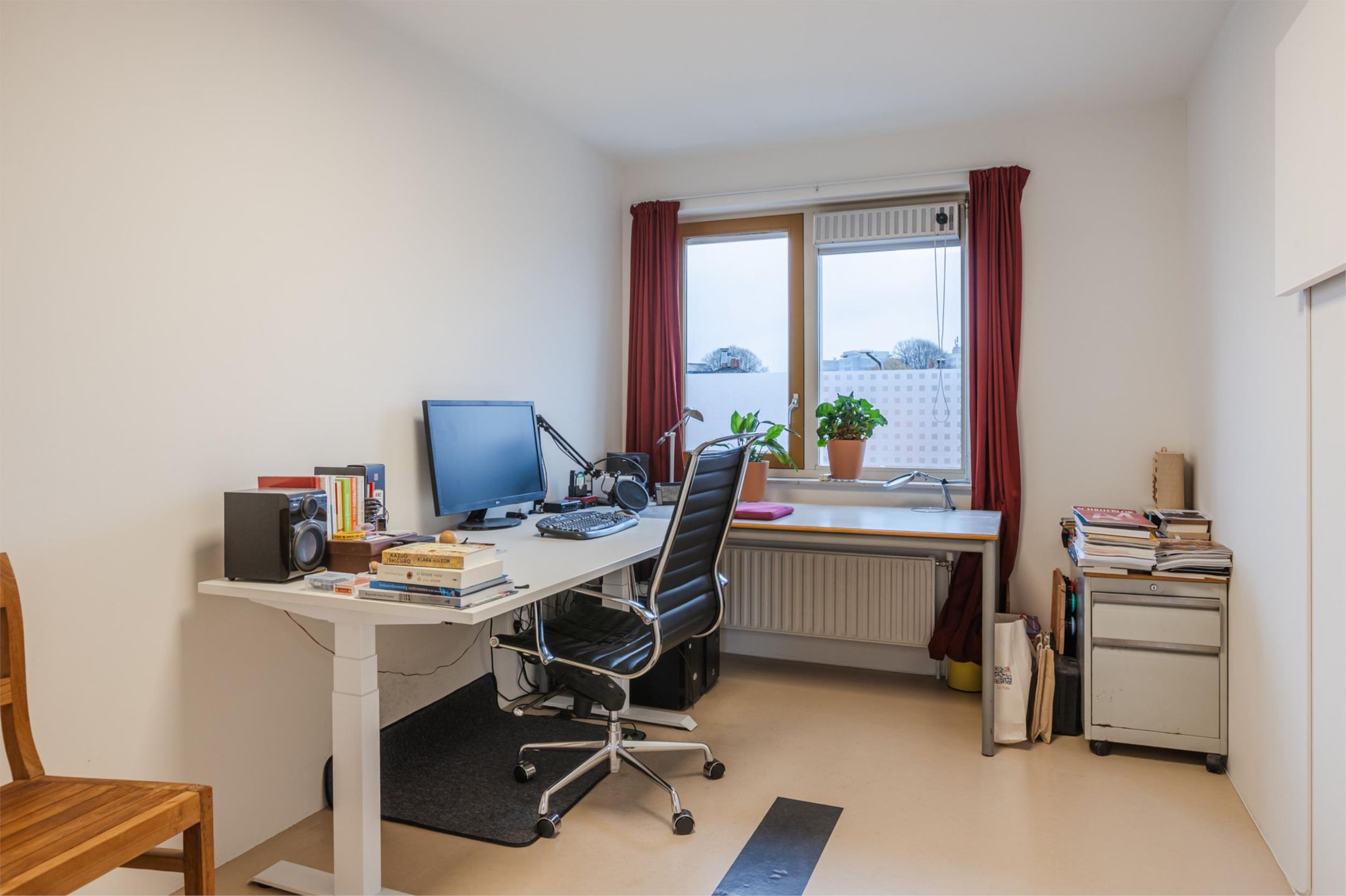 Photo 42 of Van der Helststraat 4