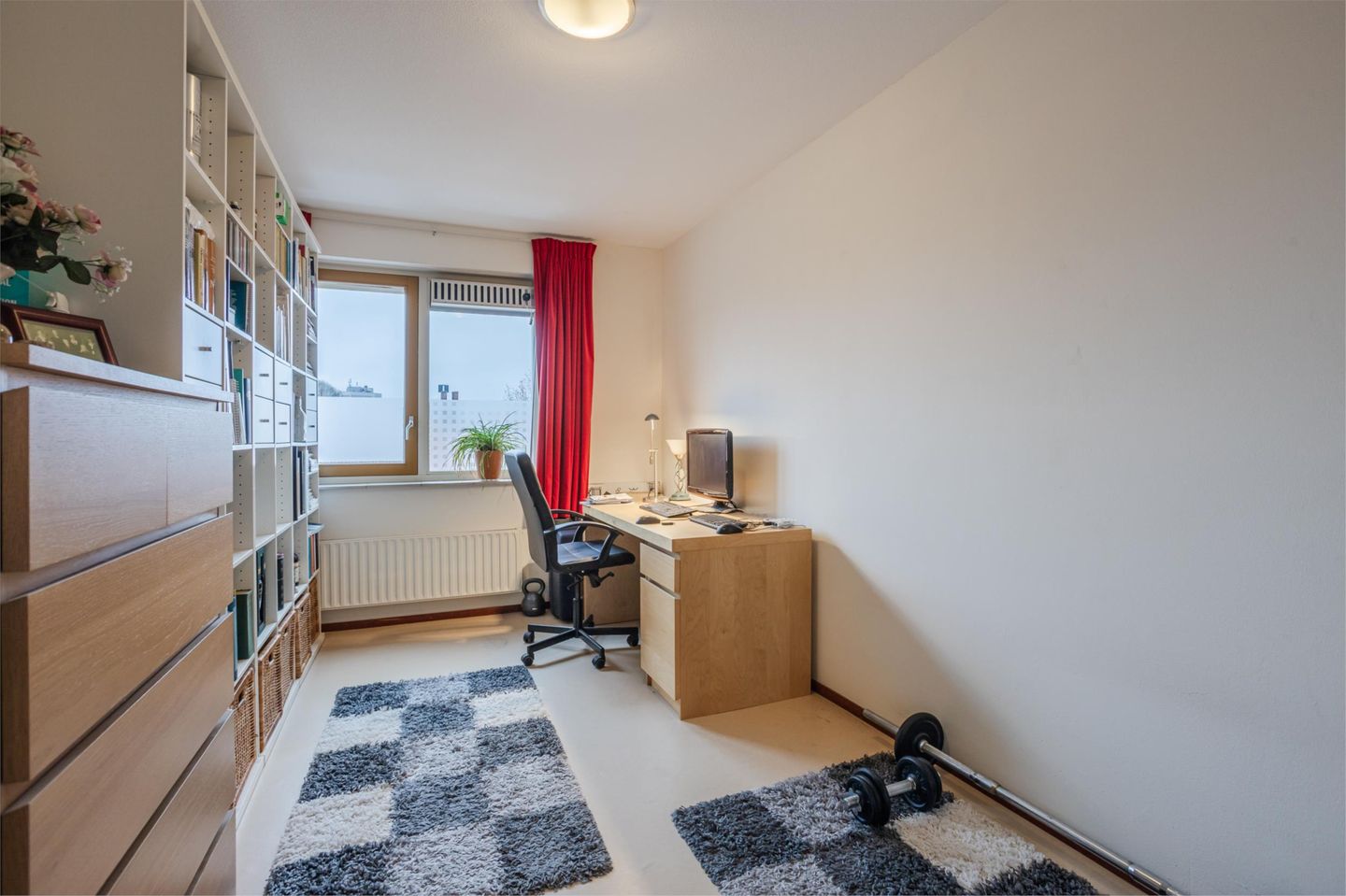 Photo 44 of Van der Helststraat 4