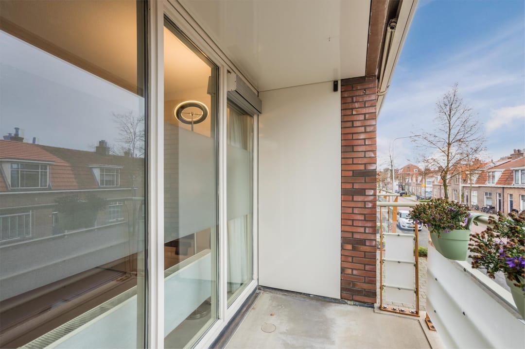 Photo 47 of Van der Helststraat 4