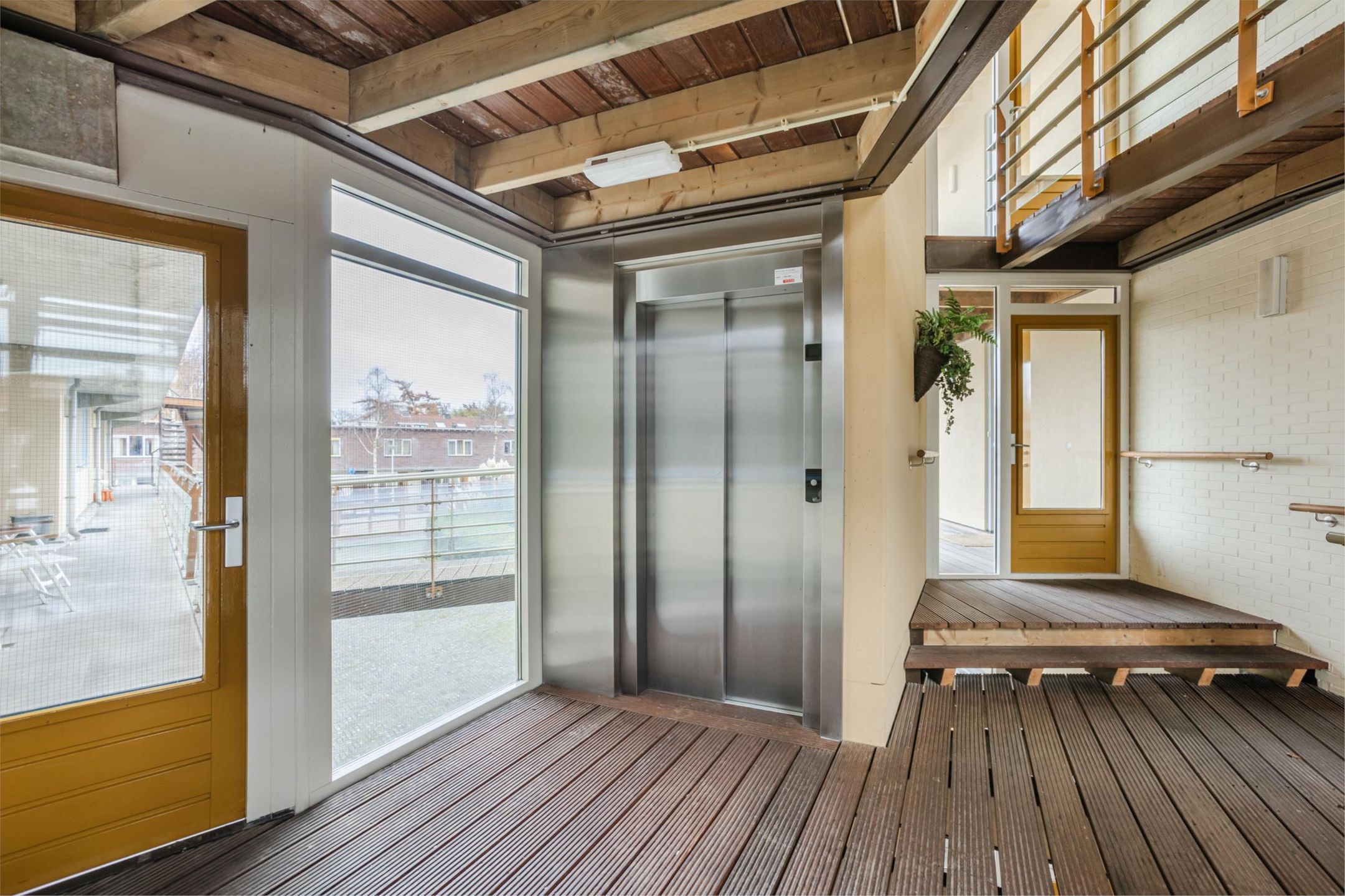 Photo 9 of Van der Helststraat 4