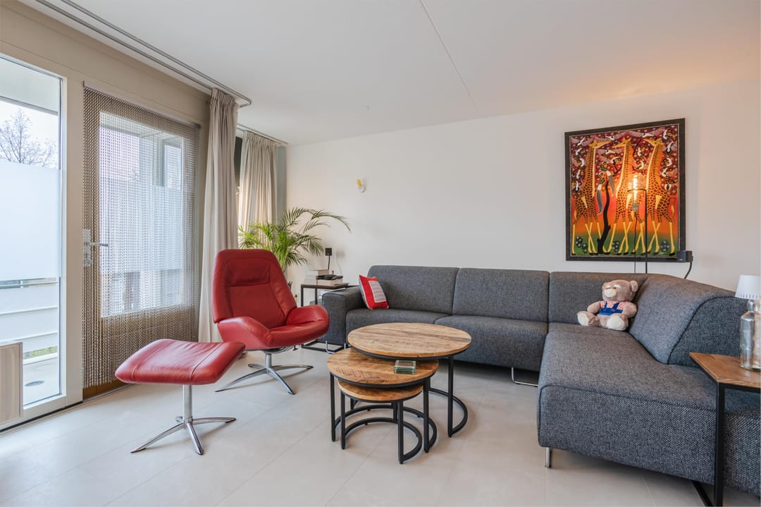 Photo 22 of Van der Helststraat 4