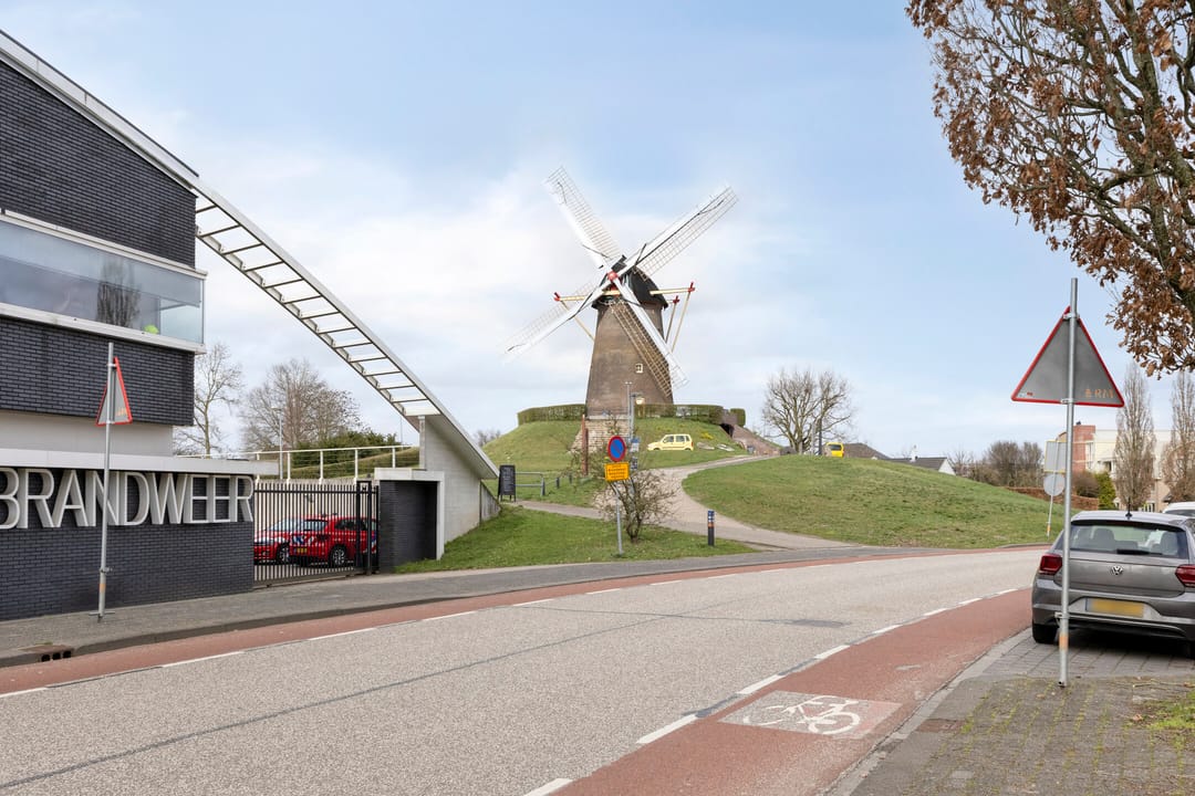 Photo 38 of Dokter P. Franssenstraat 10