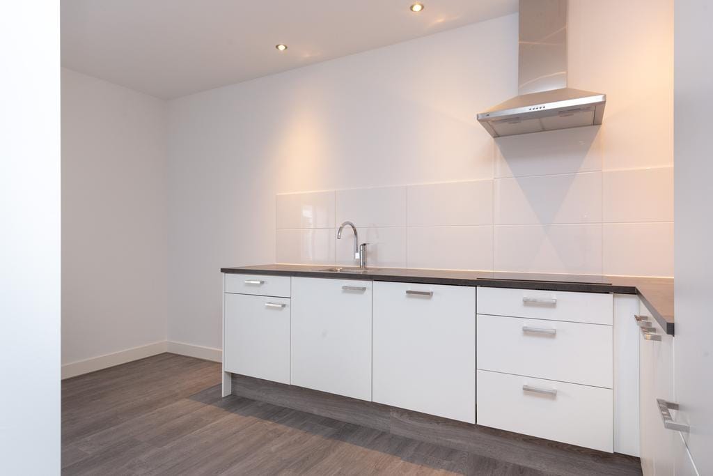 Modern apartment with terrace and private parking in Beverwijk Center — 12