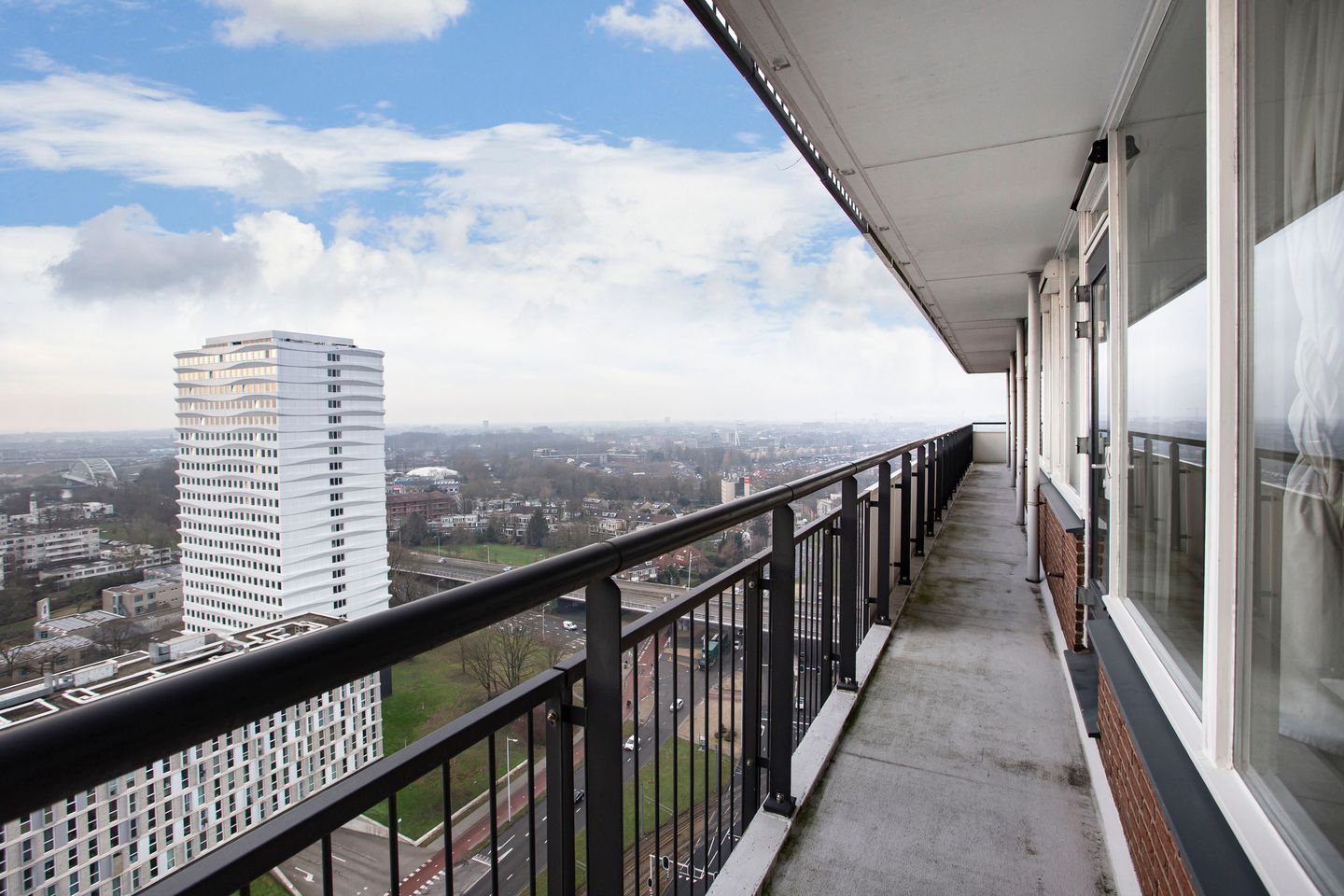 Foto 19 van Van Weerden Poelmanlaan 190