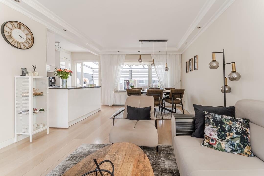 Foto 11 van Veldbloemenweg 10