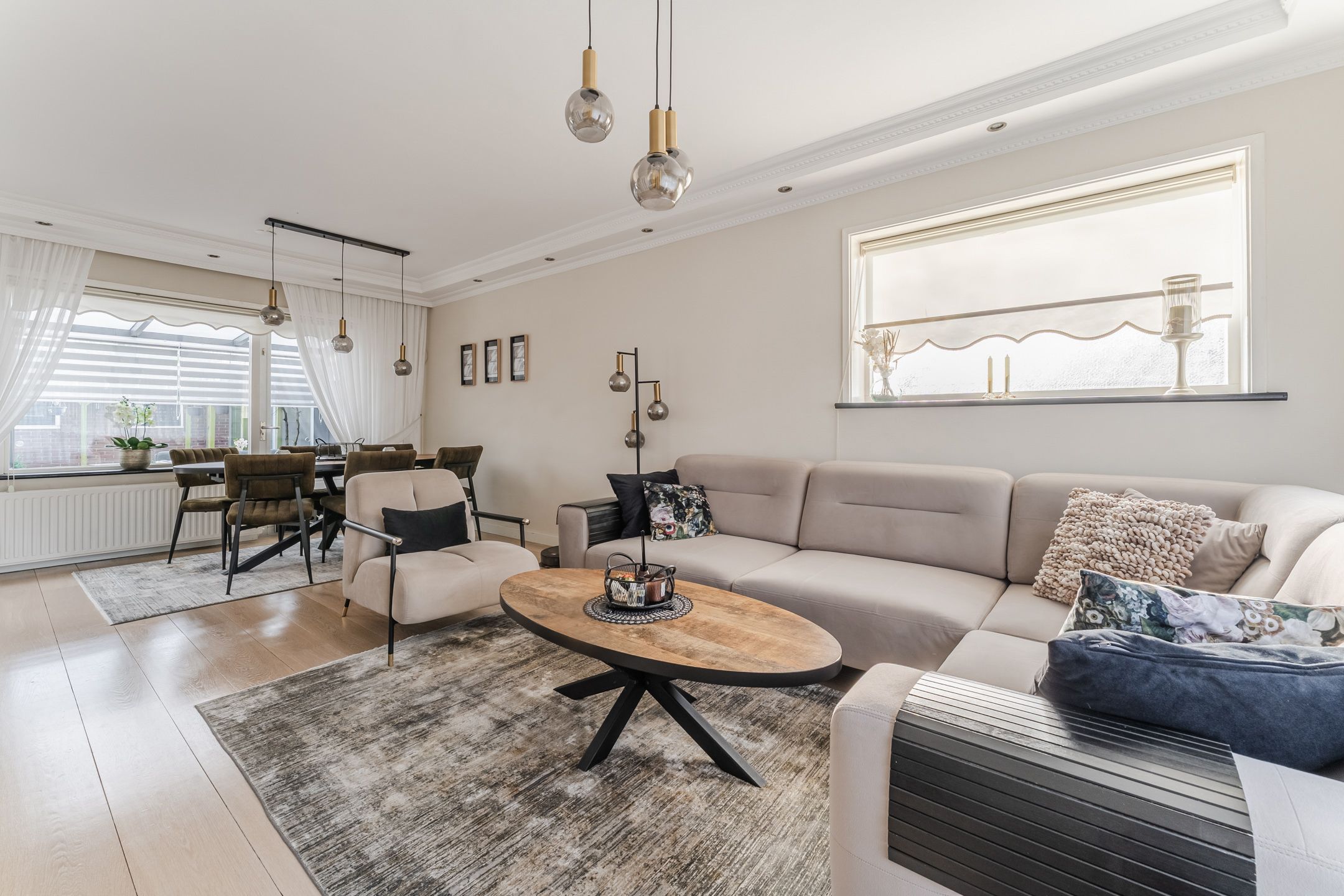 Foto 12 van Veldbloemenweg 10