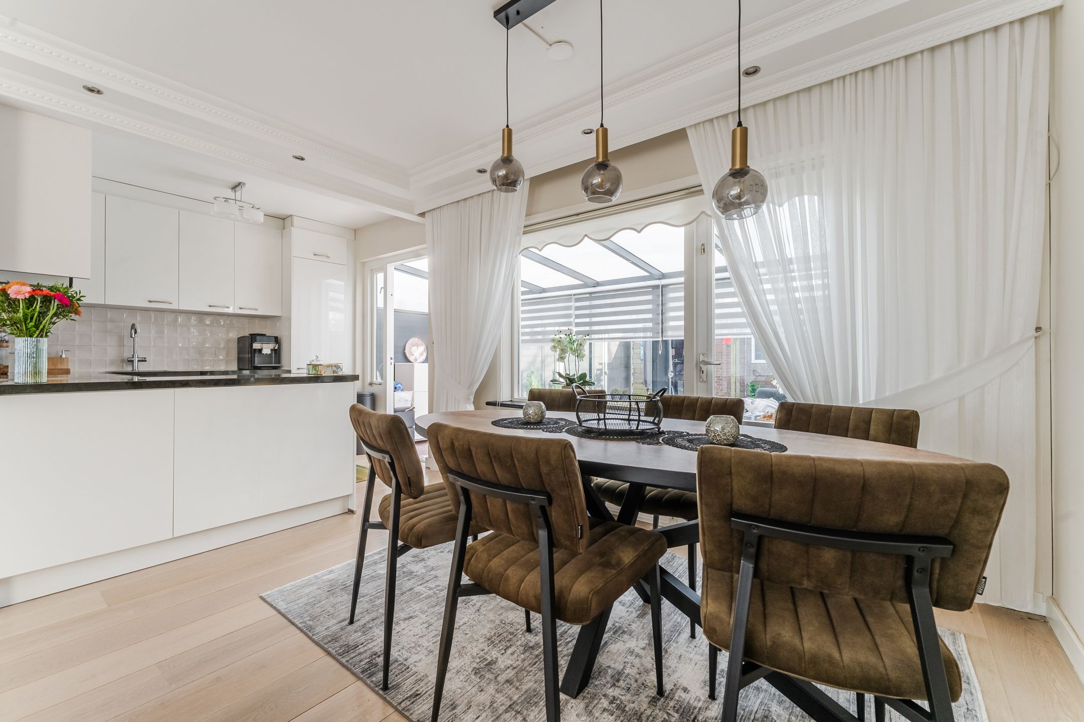 Foto 15 van Veldbloemenweg 10