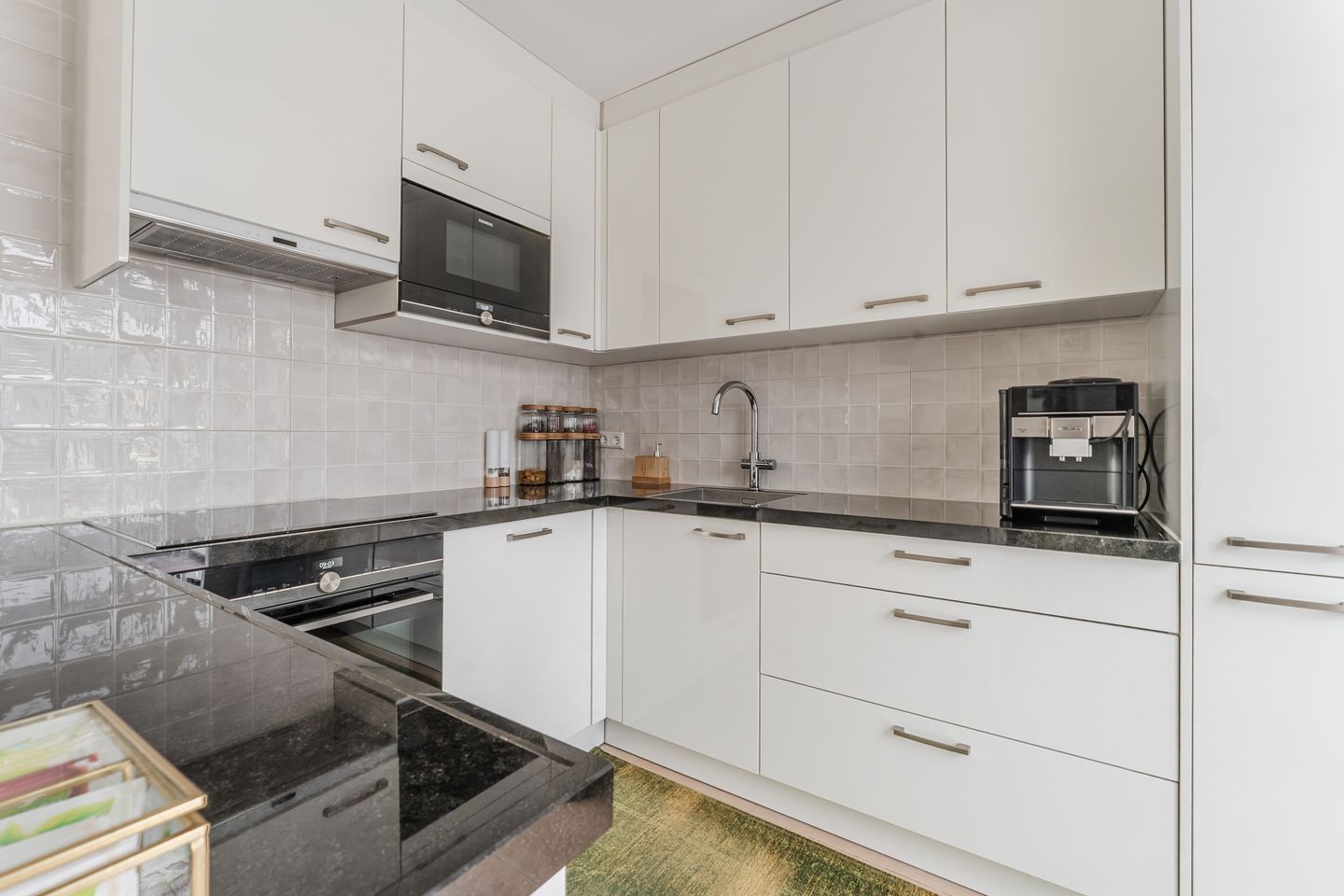 Foto 20 van Veldbloemenweg 10