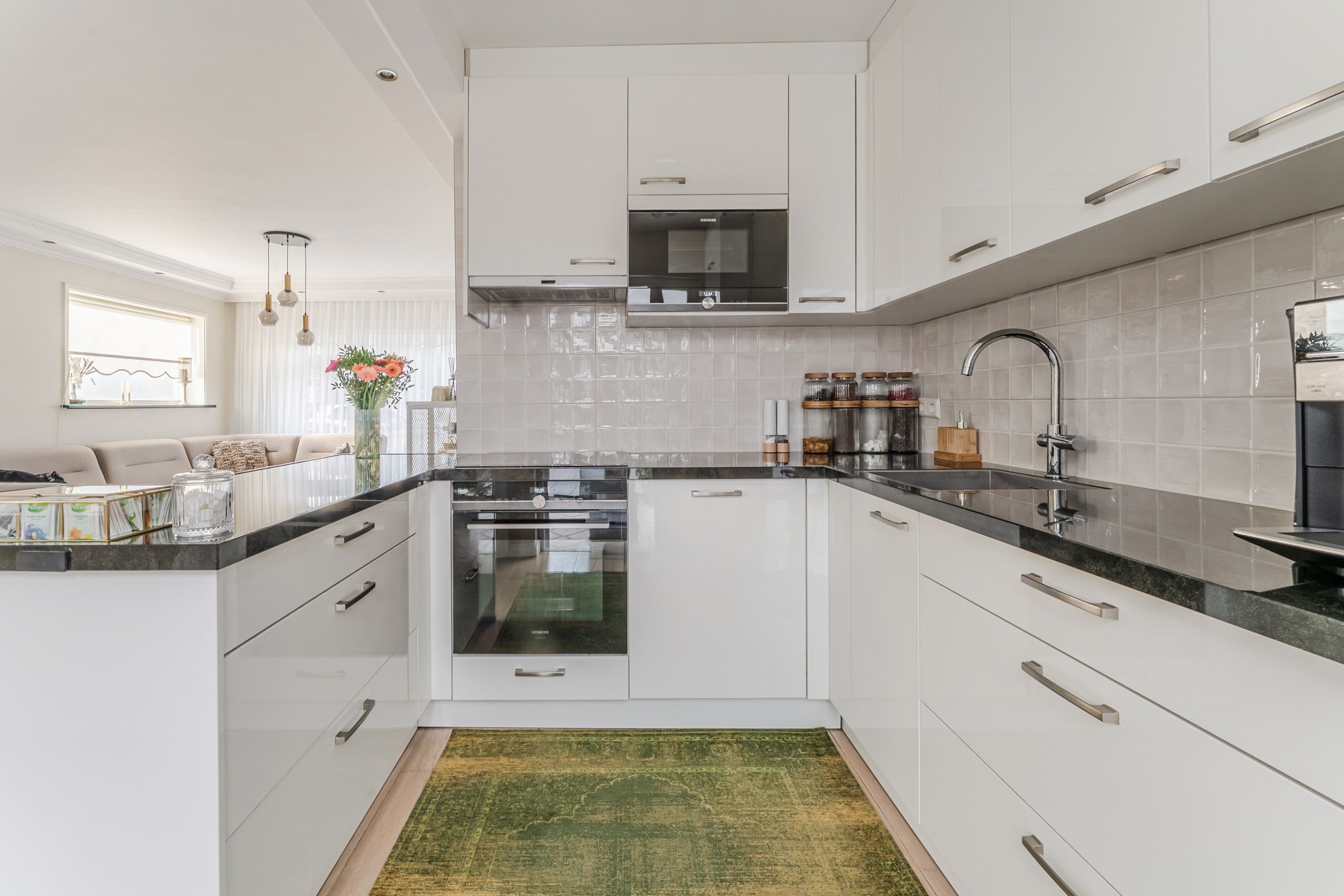 Foto 21 van Veldbloemenweg 10