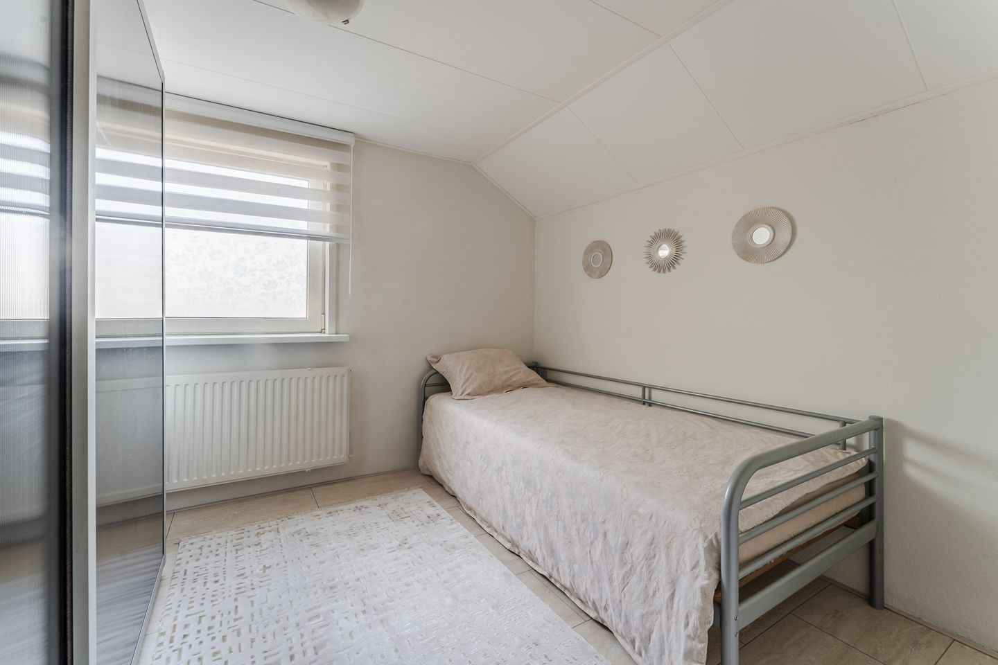 Foto 44 van Veldbloemenweg 10